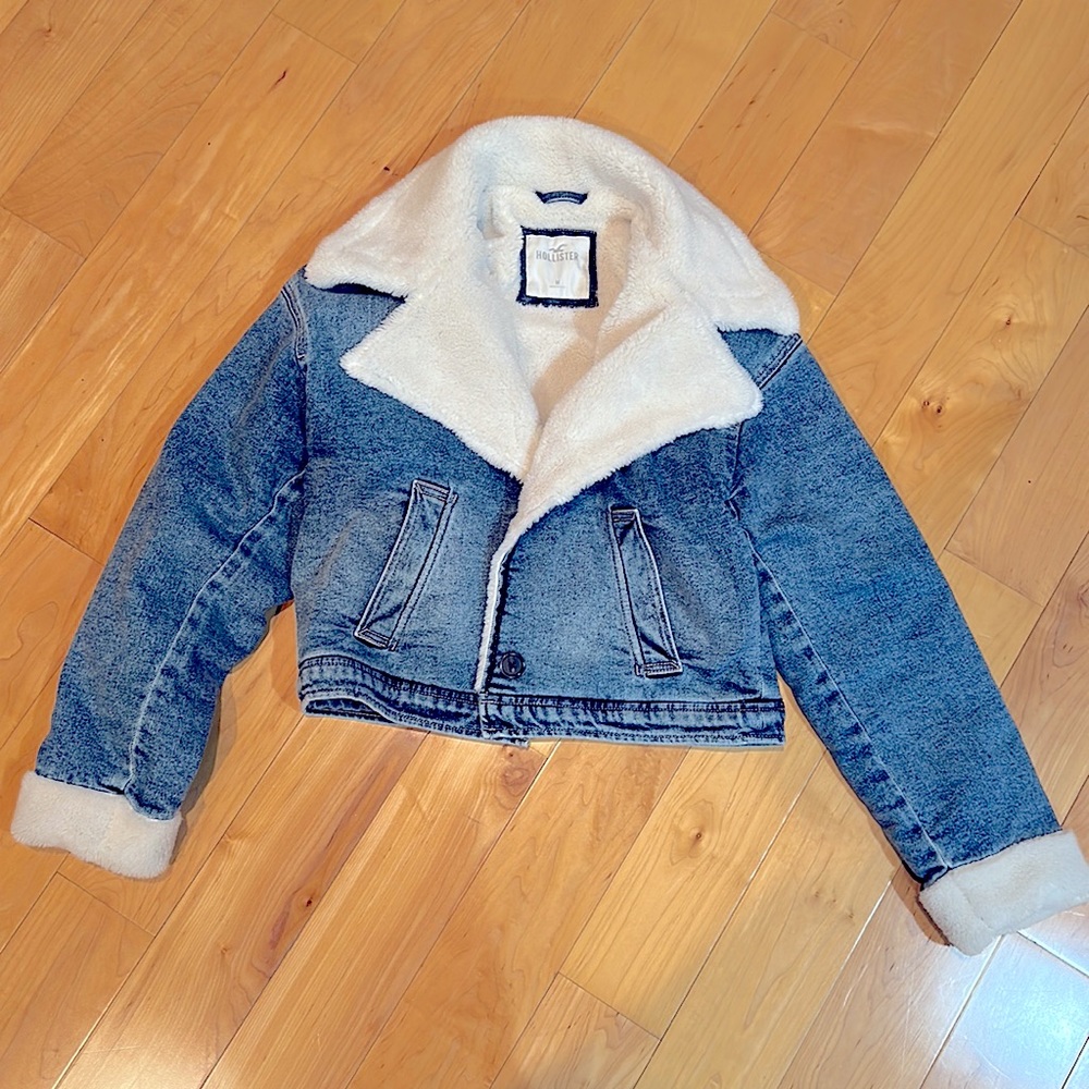 Cozy denim jacket can be worn dressed up or casual. So comfortable. NEVER worn